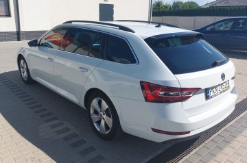 Sprzedam Skodę Superb Combi