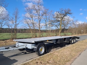 Sprzedam lawetę obrotnicę firmy ,, WEEKEND ''