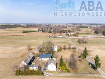 Dom wolnostojący z dużą działką 5673 m² blisko jeziora