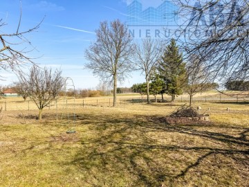 Dom wolnostojący z dużą działką 5673 m² blisko jeziora