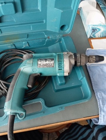 Wkrętarka sieciowa Makita 6827