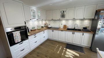 Sprzedam dom piętrowy po generalnym remoncie-15 km od Konina