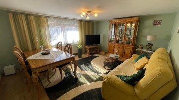 Sprzedam dom piętrowy po generalnym remoncie-15 km od Konina