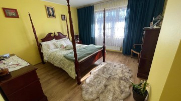 Sprzedam dom piętrowy po generalnym remoncie-15 km od Konina