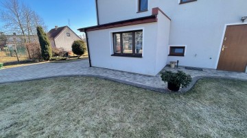 Sprzedam dom piętrowy po generalnym remoncie-15 km od Konina