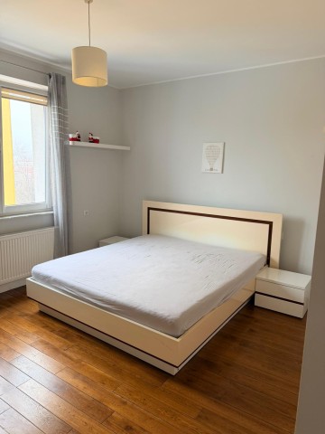 Na sprzedaż 2 pokojowe mieszkanie, po remoncie, pow. 62.8m2