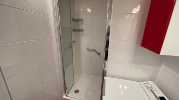 Mieszkanie o pow. 80.60m2, taras 35m2, garaż -os. Zatorze