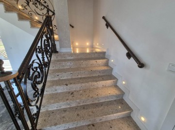 Awangardowa rezydencja o pow. 300m2-Żychlin-gm. Stare Miasto