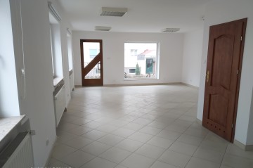 Sprzedam lub wynajmę ładny lokal dobru punkt w Słupcy