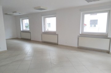 Sprzedam lub wynajmę ładny lokal dobru punkt w Słupcy