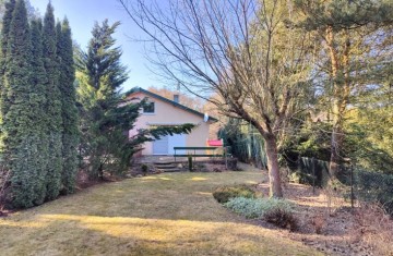 Urokliwa posesja bezpośrednio nad Jeziorem Ślesińskim