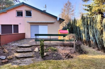 Urokliwa posesja bezpośrednio nad Jeziorem Ślesińskim