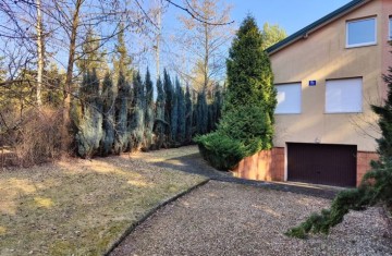 Urokliwa posesja bezpośrednio nad Jeziorem Ślesińskim