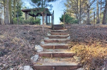 Urokliwa posesja bezpośrednio nad Jeziorem Ślesińskim