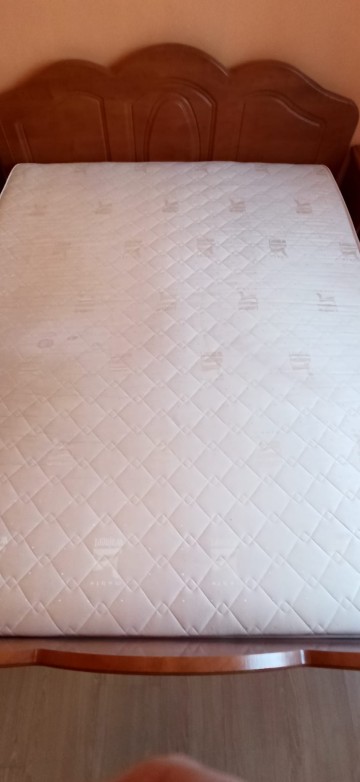 Łóżko sypialniane