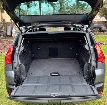 Sprzedam Peugeota 3008 z 2011