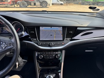 Opel Astra 1.4 BENZYNA Klimatronik Nawigacja Kamera Ledy