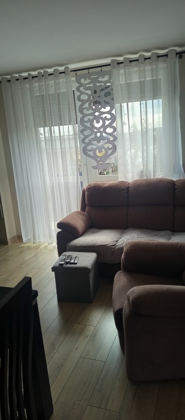 Mieszkanie 60 m2 3 pokoje+garaże gm Ślesin