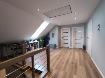 Nowoczesny dom, duża działka, dwustanowiskowy garaż