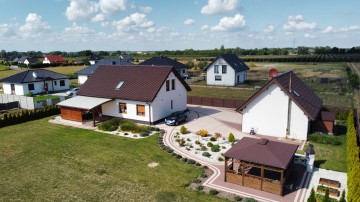 Nowoczesny dom, duża działka, dwustanowiskowy garaż