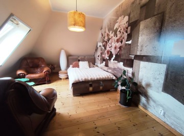 Sprzedam piękny dom z ogrodem i garażem-14 km od Konina