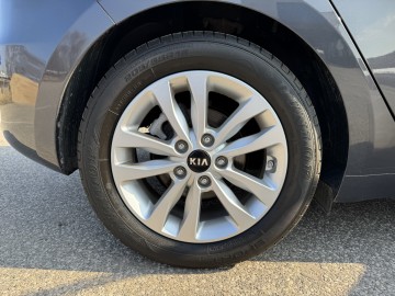 Kia Ceed 1.4 BENZYNA Klimatyzacja Nawigacja Kamera Cofania