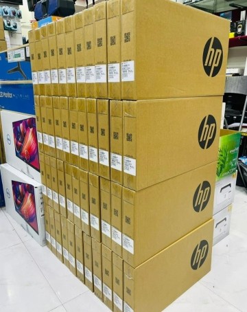 Laptopy, komputery stacjonarne, iPady, tablety, telefony, dr