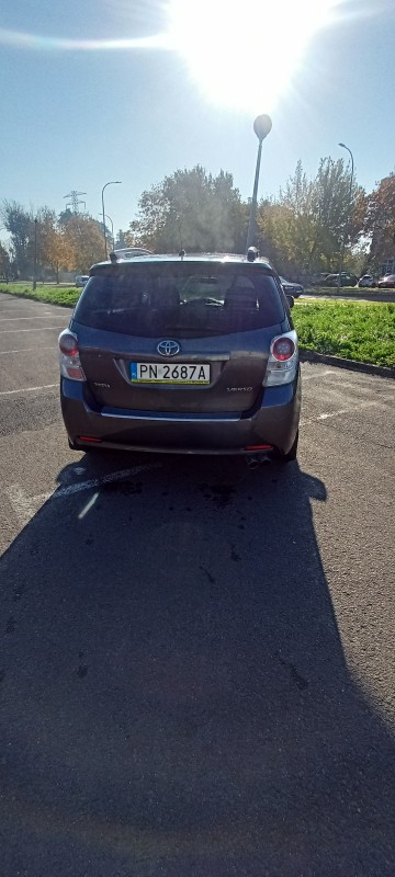 Toyota verso 1 8 benzyna gaz
