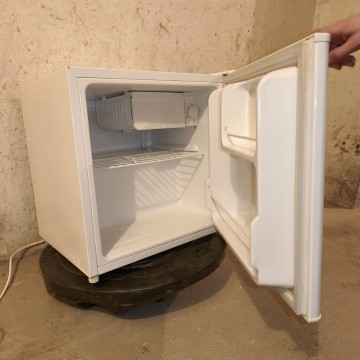 Lod&oacute;wka mała Ravanson LKK-50 50L | sprawna