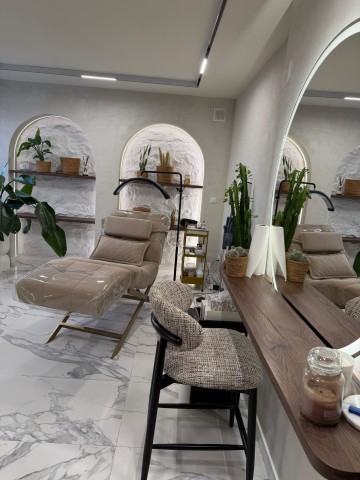 Odsprzedam lub wynajme  Salon Kosmetyczny Konin Chopina