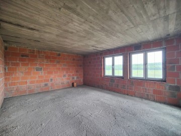 Sprzedam dom parterowy w budowie na dużej działce-gm. Ślesin