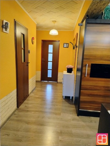 Sprzedam lokal 78,15 m2 - Konin- Chorzeń - 1 piętro