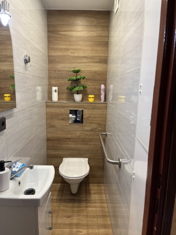 Sprzedam lokal 78,15 m2 - Konin- Chorzeń - 1 piętro