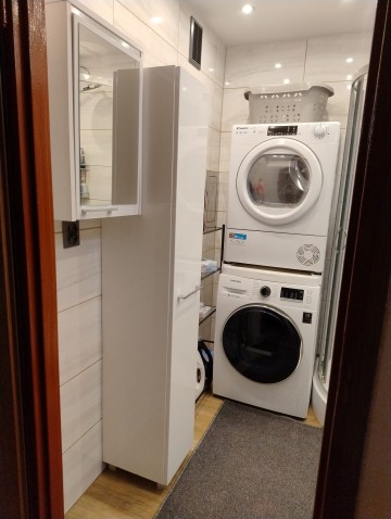 Sprzedam lokal 78,15 m2 - Konin- Chorzeń - 1 piętro