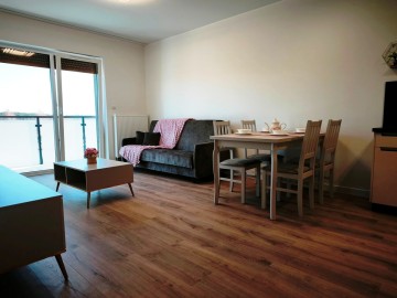 Wynajmę nowe, umeblowane mieszkanie z widokiem na jezioro