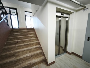 Wynajmę nowoczesne-umeblowane mieszkanie w Ślesinie-1 piętro