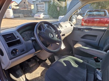 Volkswagen Transporter T5 2.5 TDI Long Brygadówka 6 osobowa