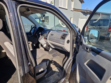 Volkswagen Transporter T5 2.5 TDI Long Brygadówka 6 osobowa
