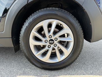 Hyundai Tucson 1.6 BENZYNA Klimatronik Nawigacja Kamera Ledy