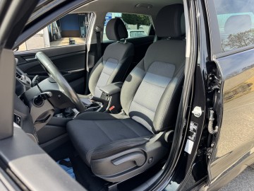 Hyundai Tucson 1.6 BENZYNA Klimatronik Nawigacja Kamera Ledy