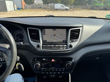 Hyundai Tucson 1.6 BENZYNA Klimatronik Nawigacja Kamera Ledy