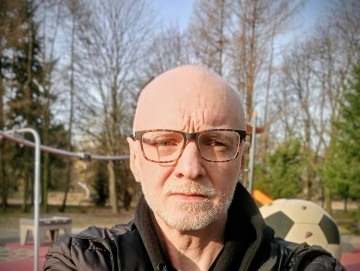 MARCIN.LUBIĘ MŁODSZE DUPY. POPISZEMY?