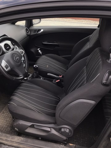 Opel Corsa D 1.2 2009