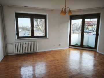 Do wynajęcia kawalerka z balkonem, 1 piętro -os. Chorzeń