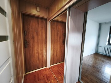 Do wynajęcia kawalerka z balkonem, 1 piętro -os. Chorzeń