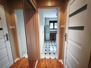 Do wynajęcia kawalerka z balkonem, 1 piętro -os. Chorzeń