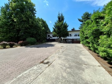 Nieruchomość usługowo-mieszkalna 335 m&sup2; &ndash; Żychlin
