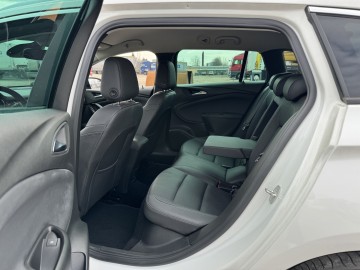 Opel Astra 1.4 BENZYNA Klimatronik Nawigacja Kamera Ledy HAK