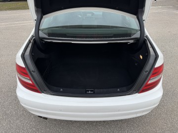 Mercedes C SALON POLSKA Klimatronik Nawigacja Xenon Ledy