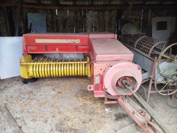 Prasa kostka News Holland 370